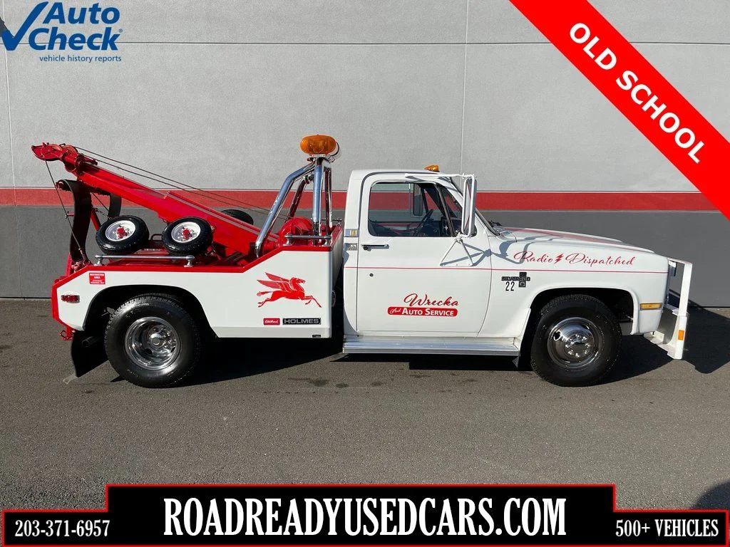 Used 1982 White Chevrolet  image 1