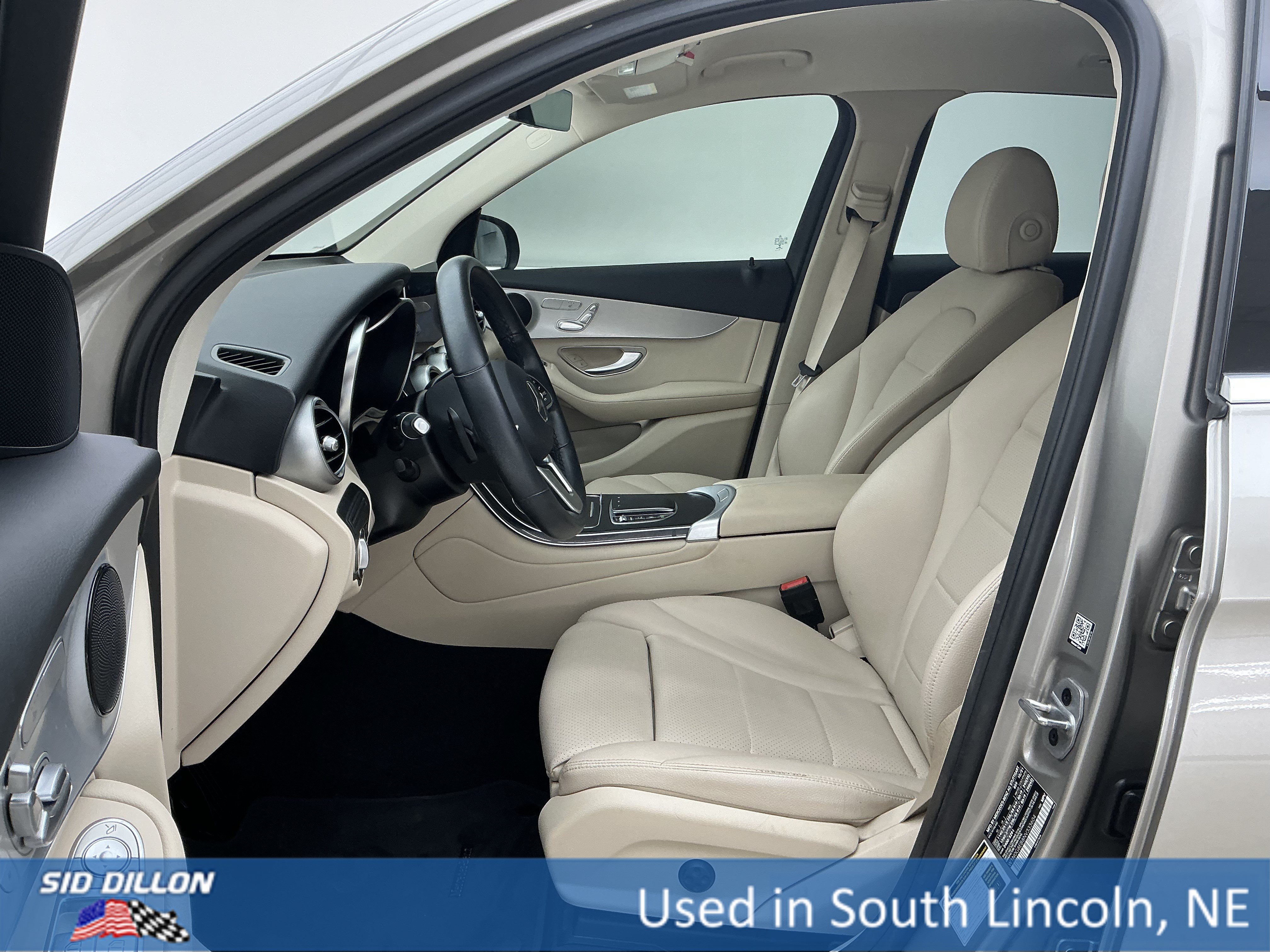 Used 2022 Silver Mercedes-Benz GLC 300 image 17