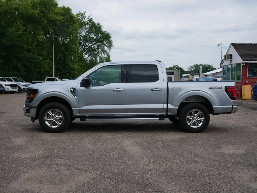 Used 2025 Silver Ford XLT image 5