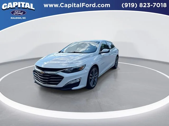 Used 2022 White Chevrolet LT image 4
