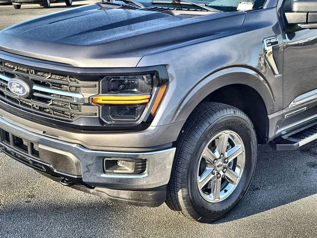 Used 2024 Gray Ford XLT image 10