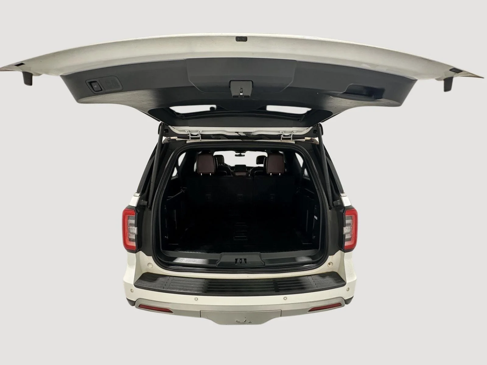 Used 2024 Oxford White Ford Limited image 24