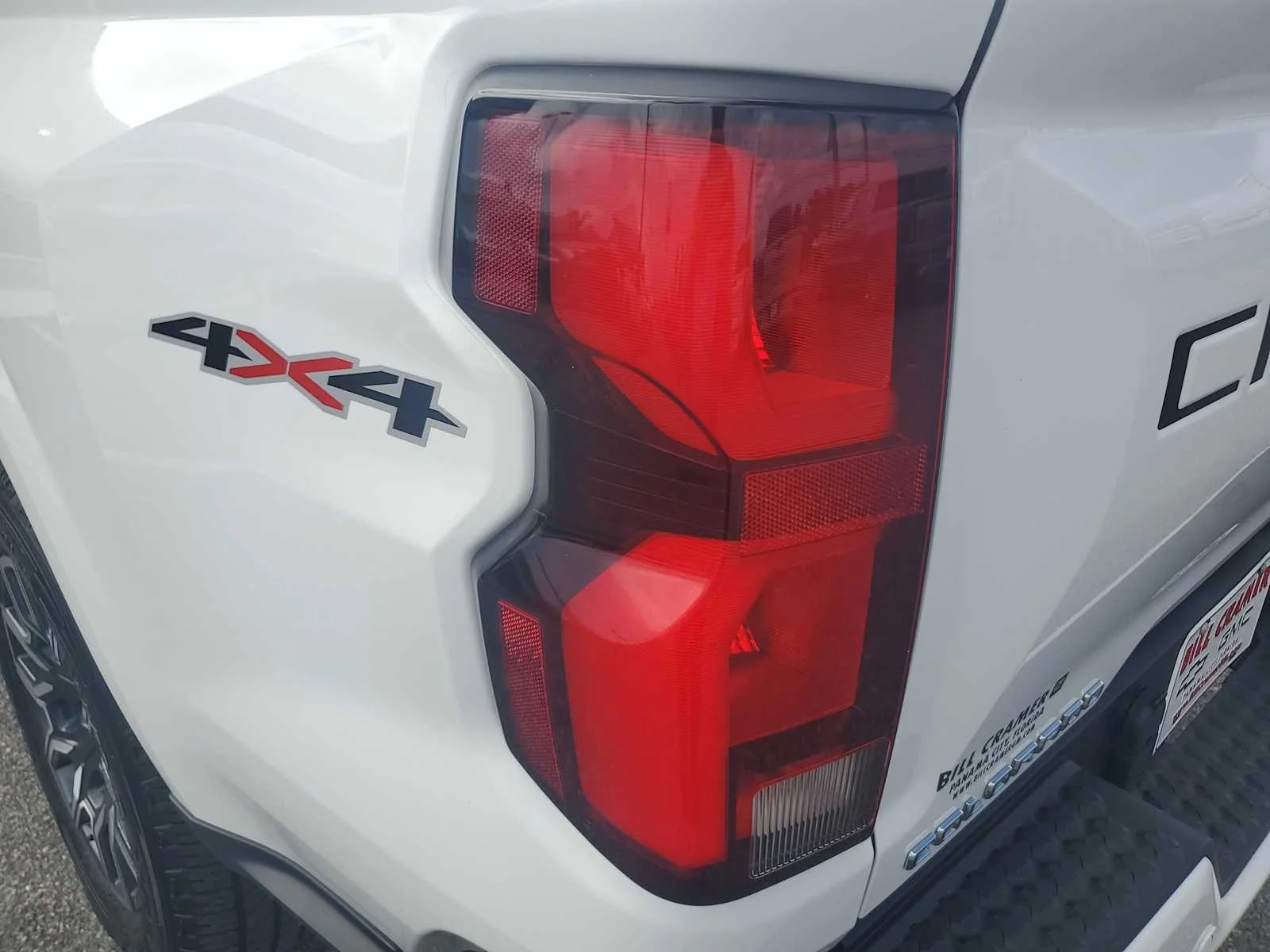 Used 2024 Summit White Chevrolet LT image 5