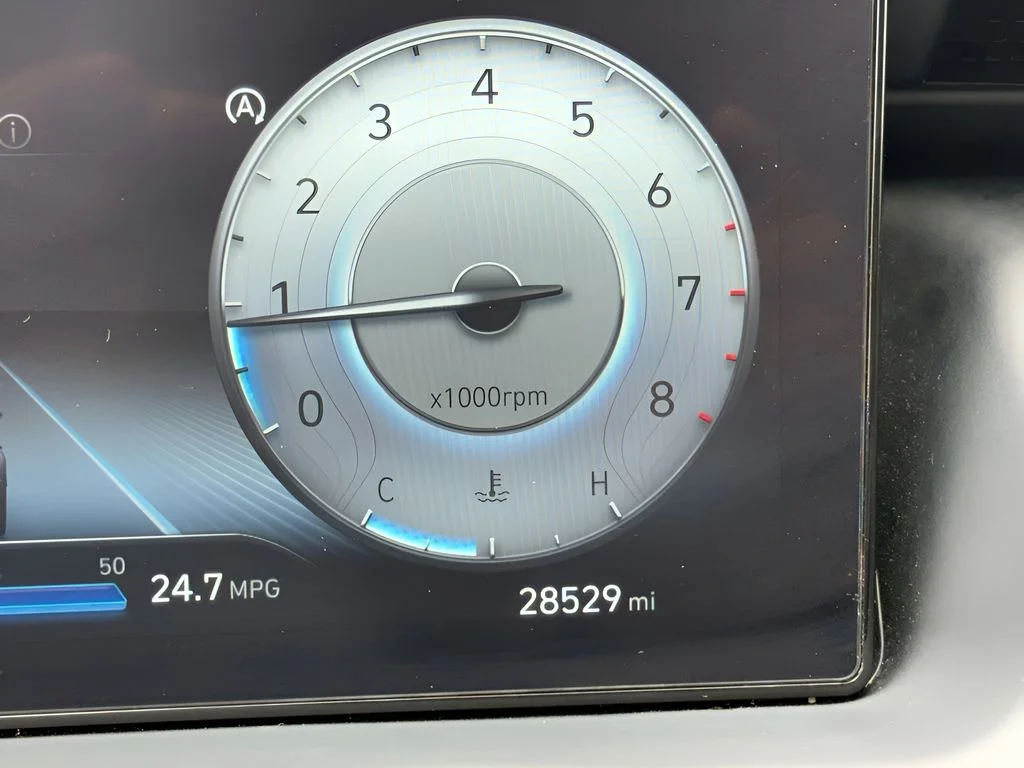 Used 2024 Silver Hyundai SEL image 21