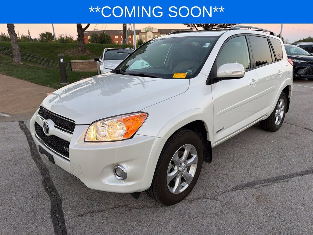 Used 2010  Toyota Limited image 1