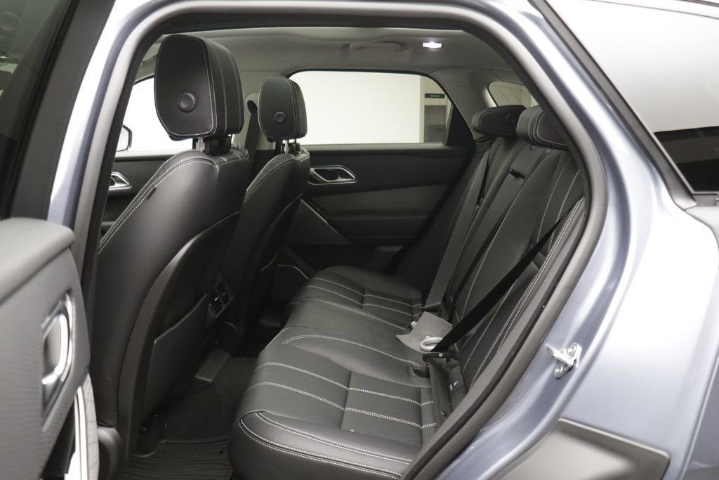 Used 2020 Byron Blue Metallic Land Rover S image 13