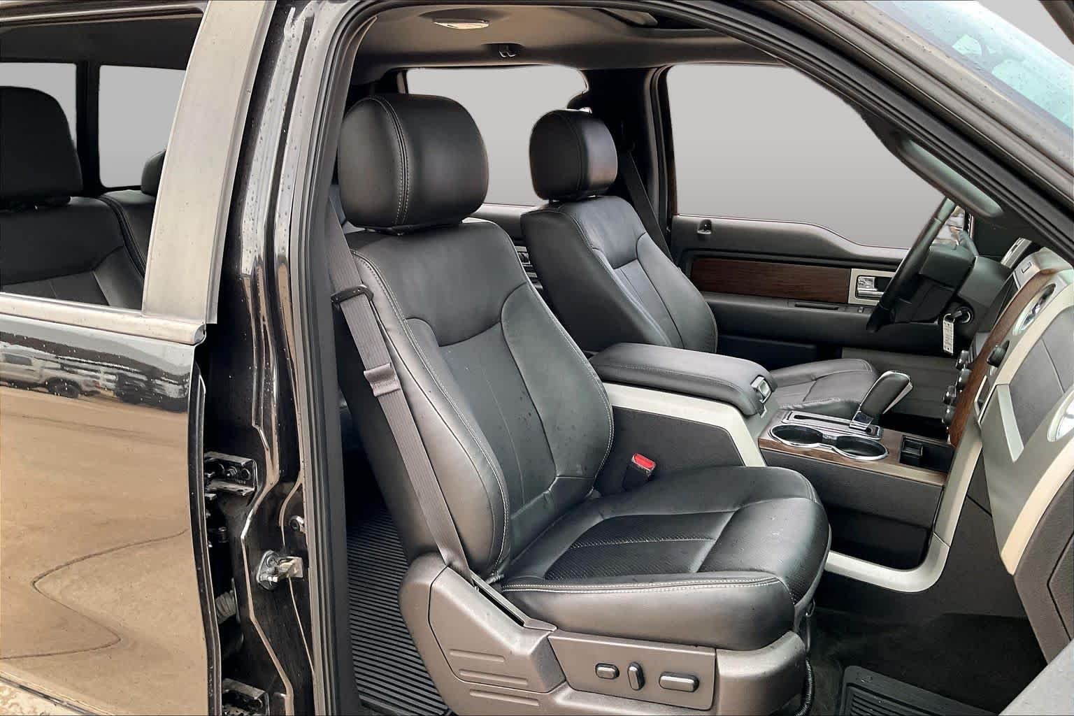 Used 2014 Tuxedo Black Metallic Ford Lariat image 10