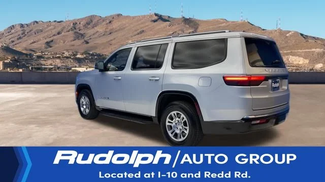 Used 2024 Silver Jeep Base image 3
