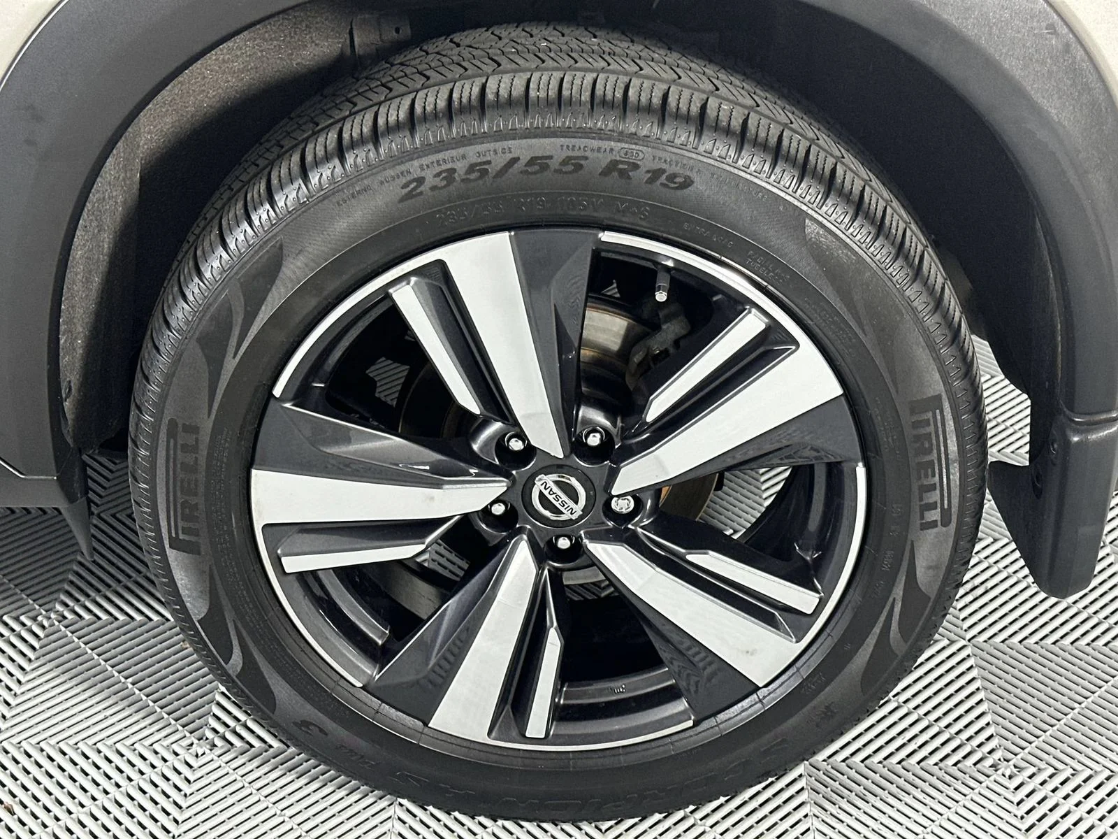 Certified Used 2021 Gold Nissan Platinum image 10