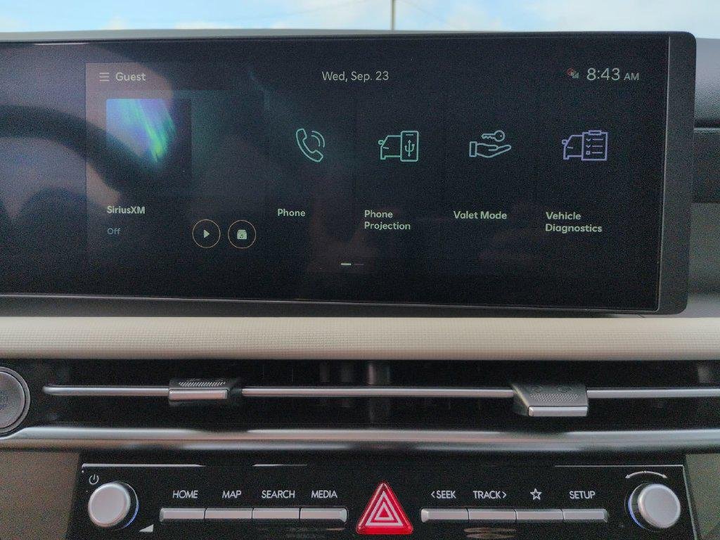 New 2026 White Hyundai SEL Plus FWD image 24