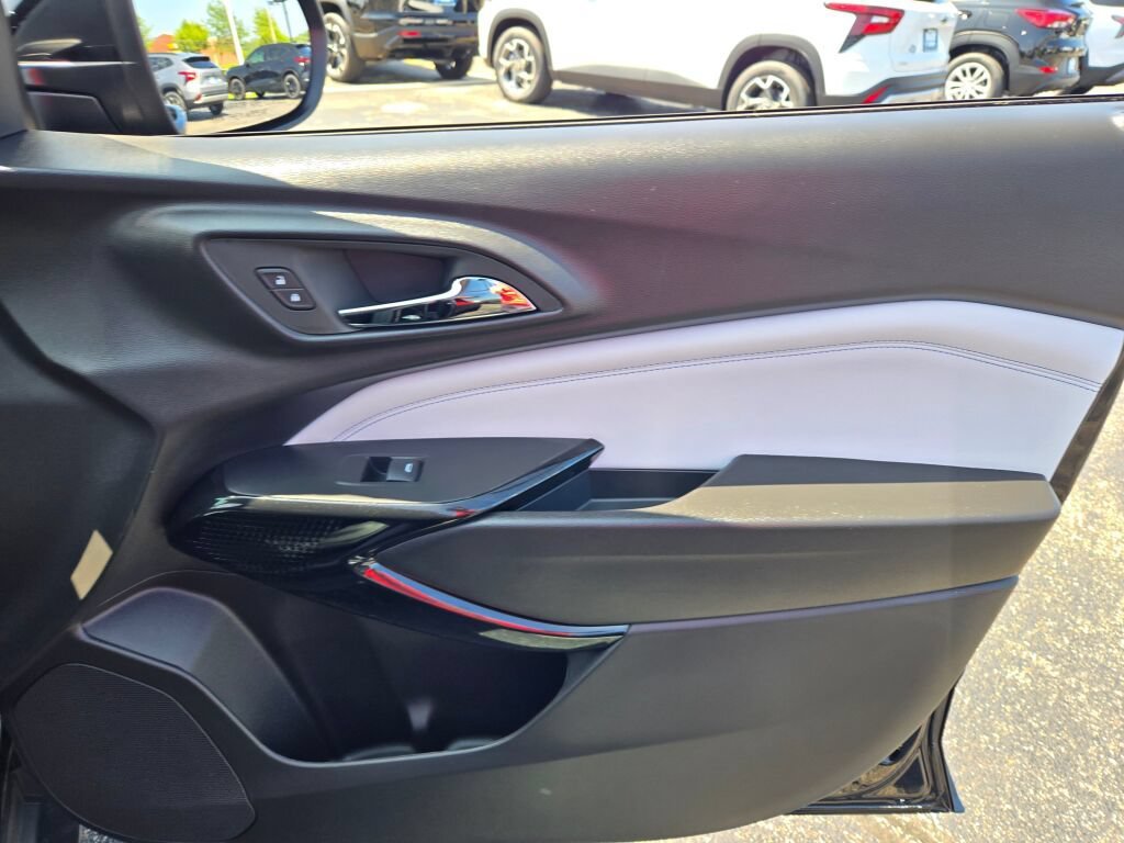 2026 Chevrolet Trax LT - Photo 6