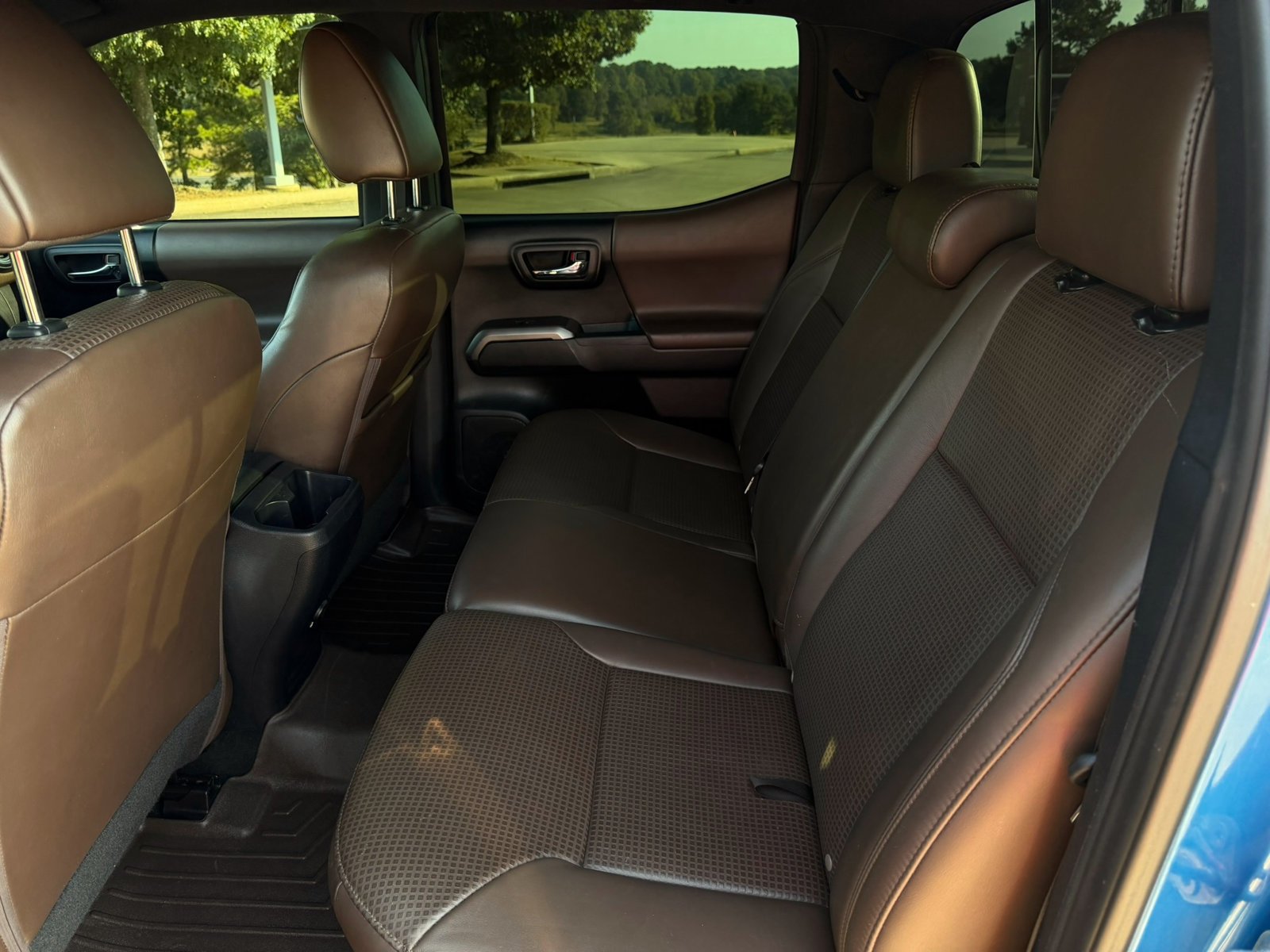 Used 2017 Blazing Blue Pearl Toyota Limited image 29