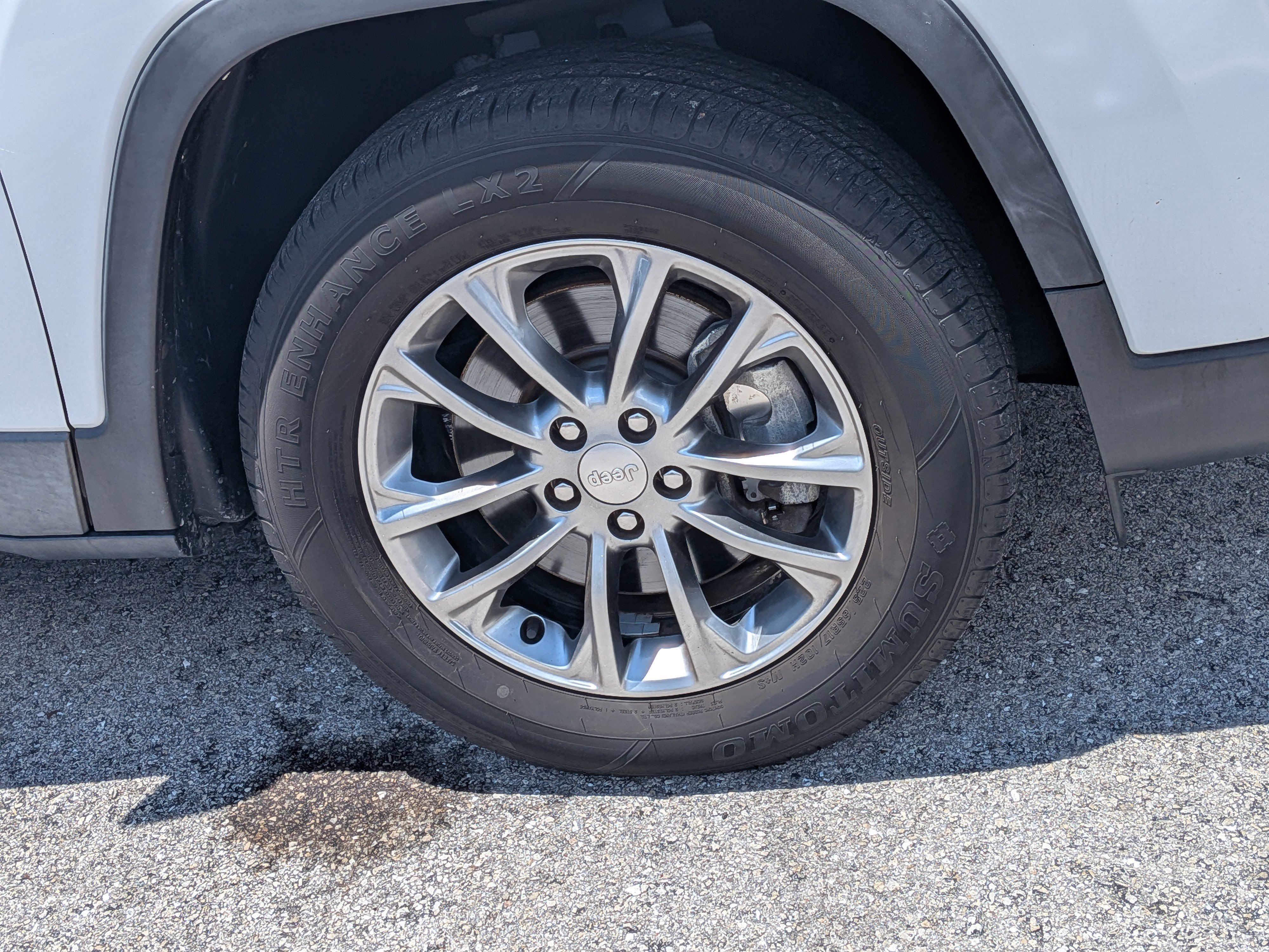 2019 Jeep Cherokee Latitude Plus - Photo 11