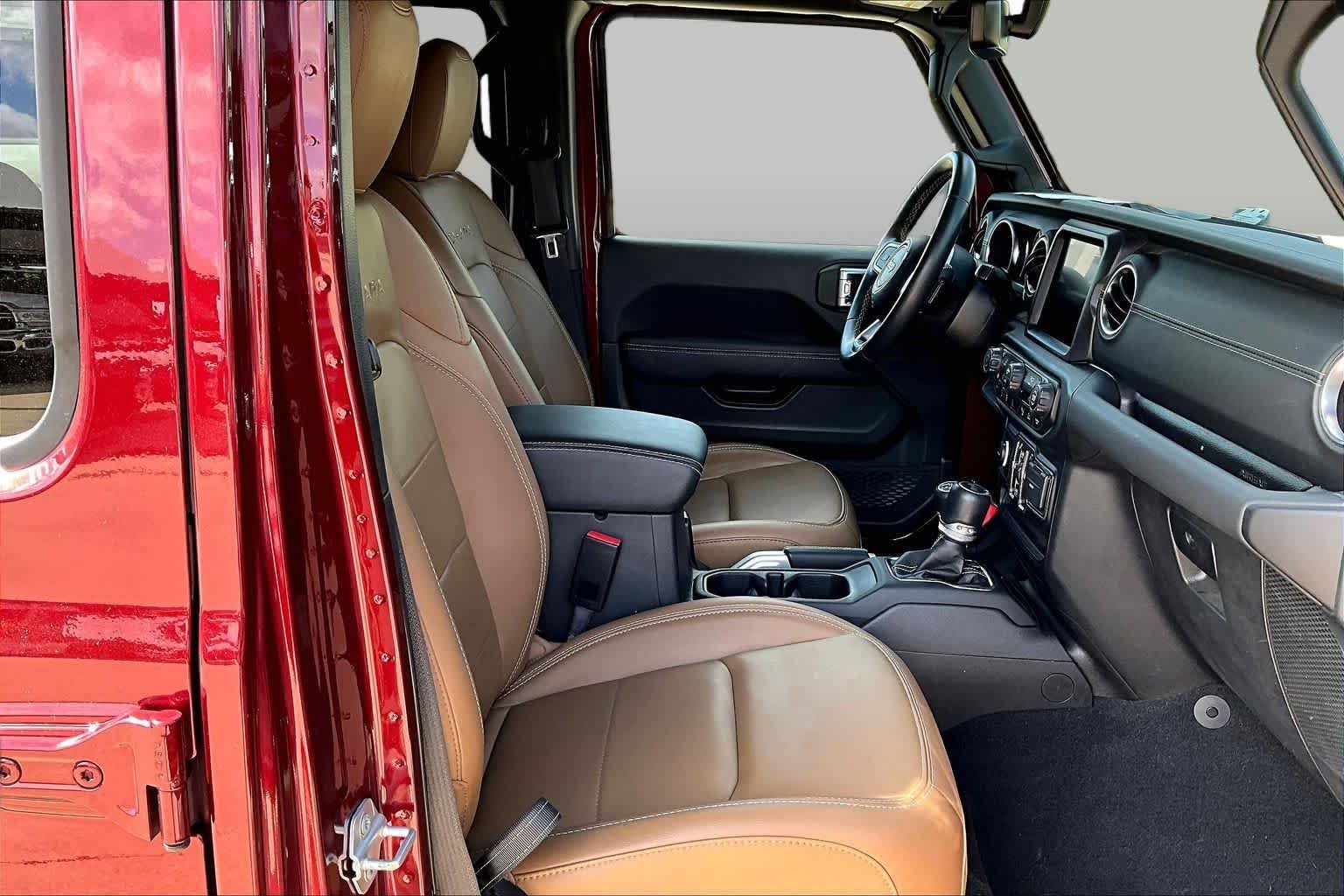 Used 2021 Snazzberry Pearlcoat Jeep Unlimited Sahara image 9