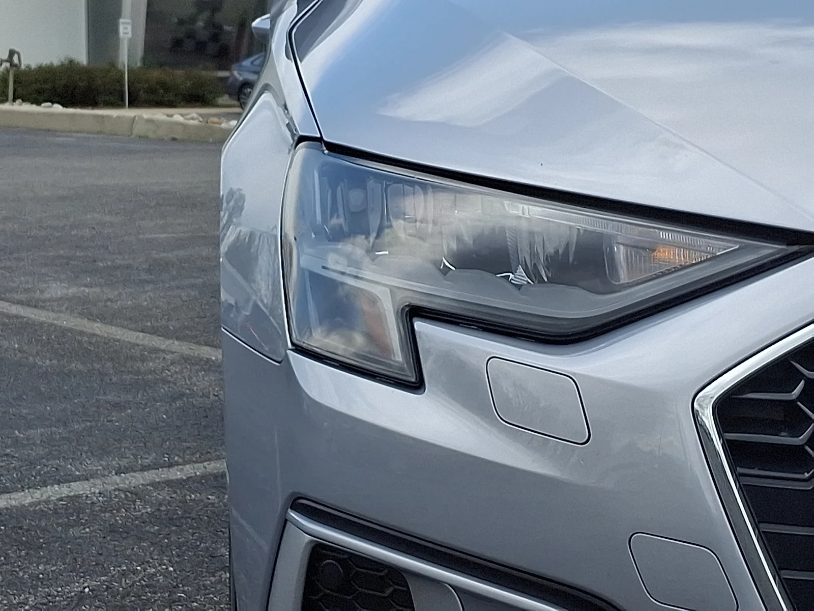 Used 2022 Florett Silver Metallic - L5L5 Audi Premium 40 TFSI Front-Wheel Drive S tronic image 10