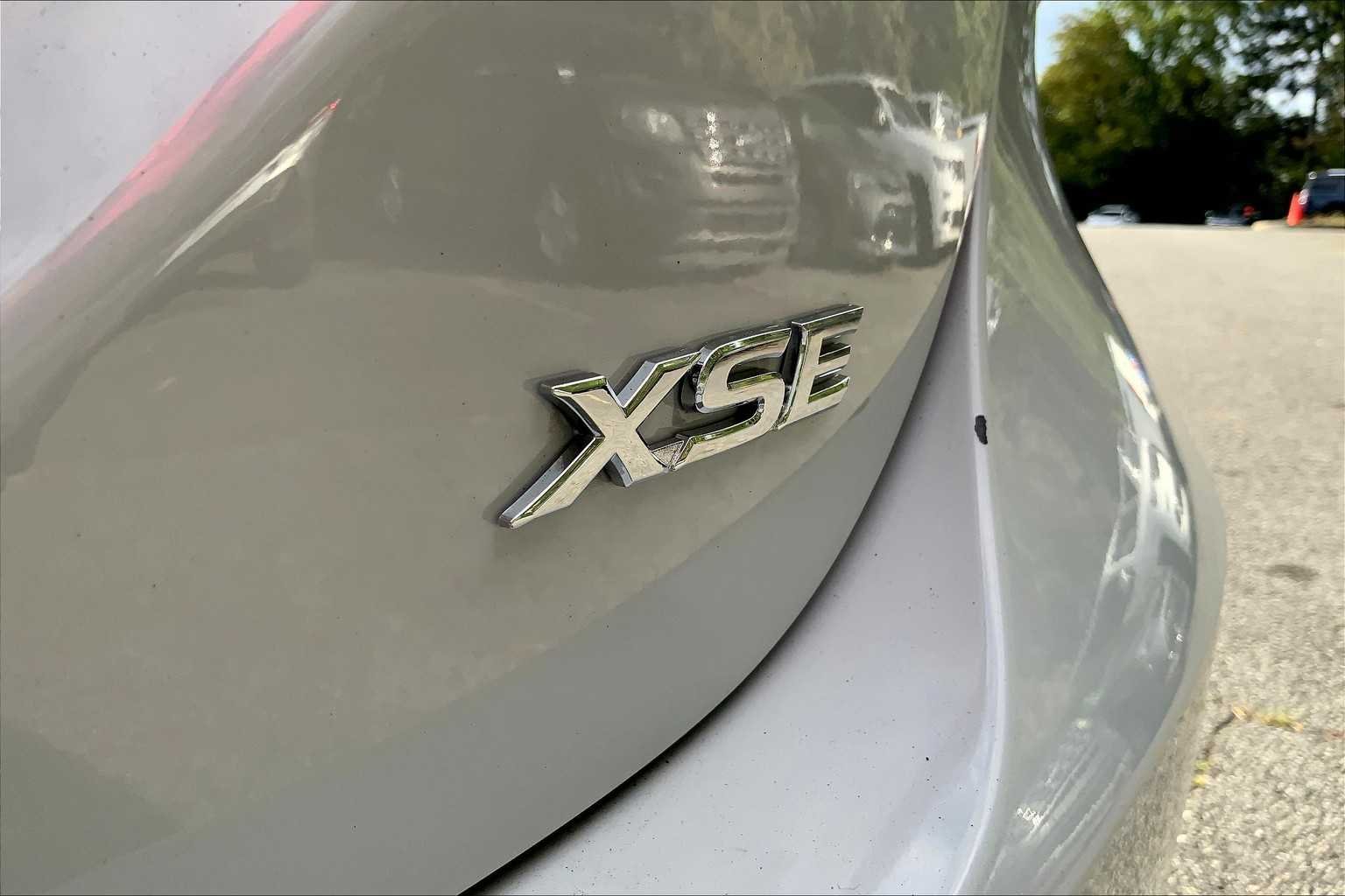 Used 2024 Ice Edge Toyota XSE image 8