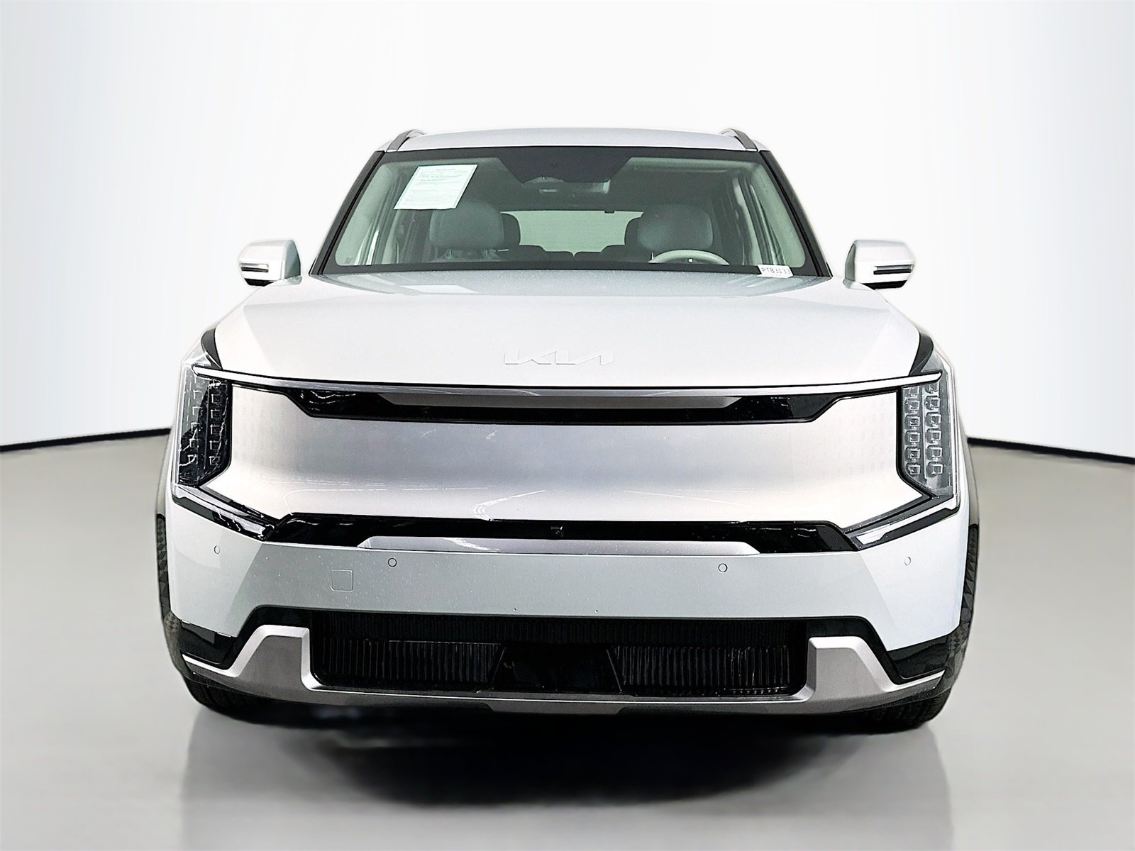 Used 2024 Kia Ev9 Land with VIN KNDADFS57R6034676 for sale in Portland, OR