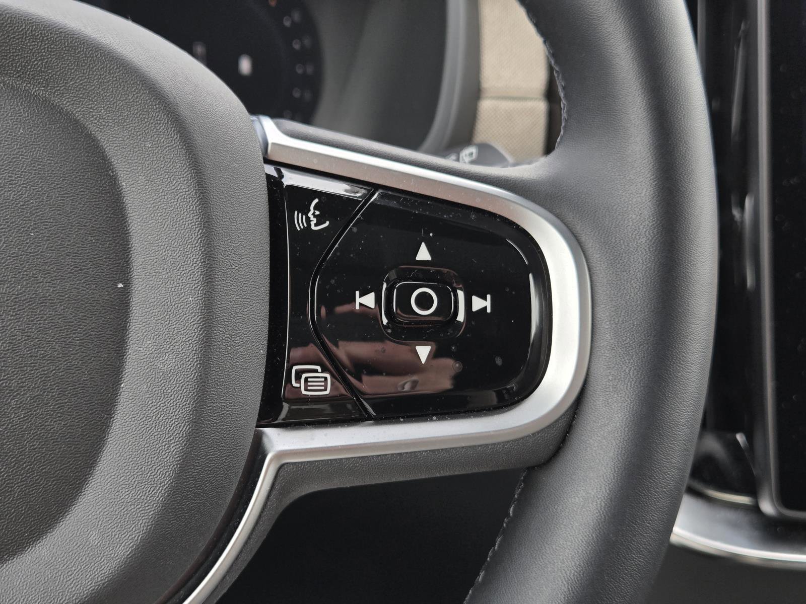 2026 Volvo XC90 Ultra - Photo 15