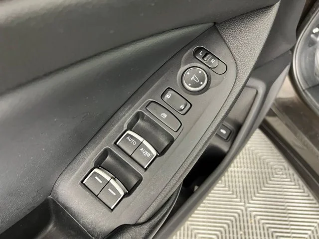 Used 2018 Black Honda LX image 16