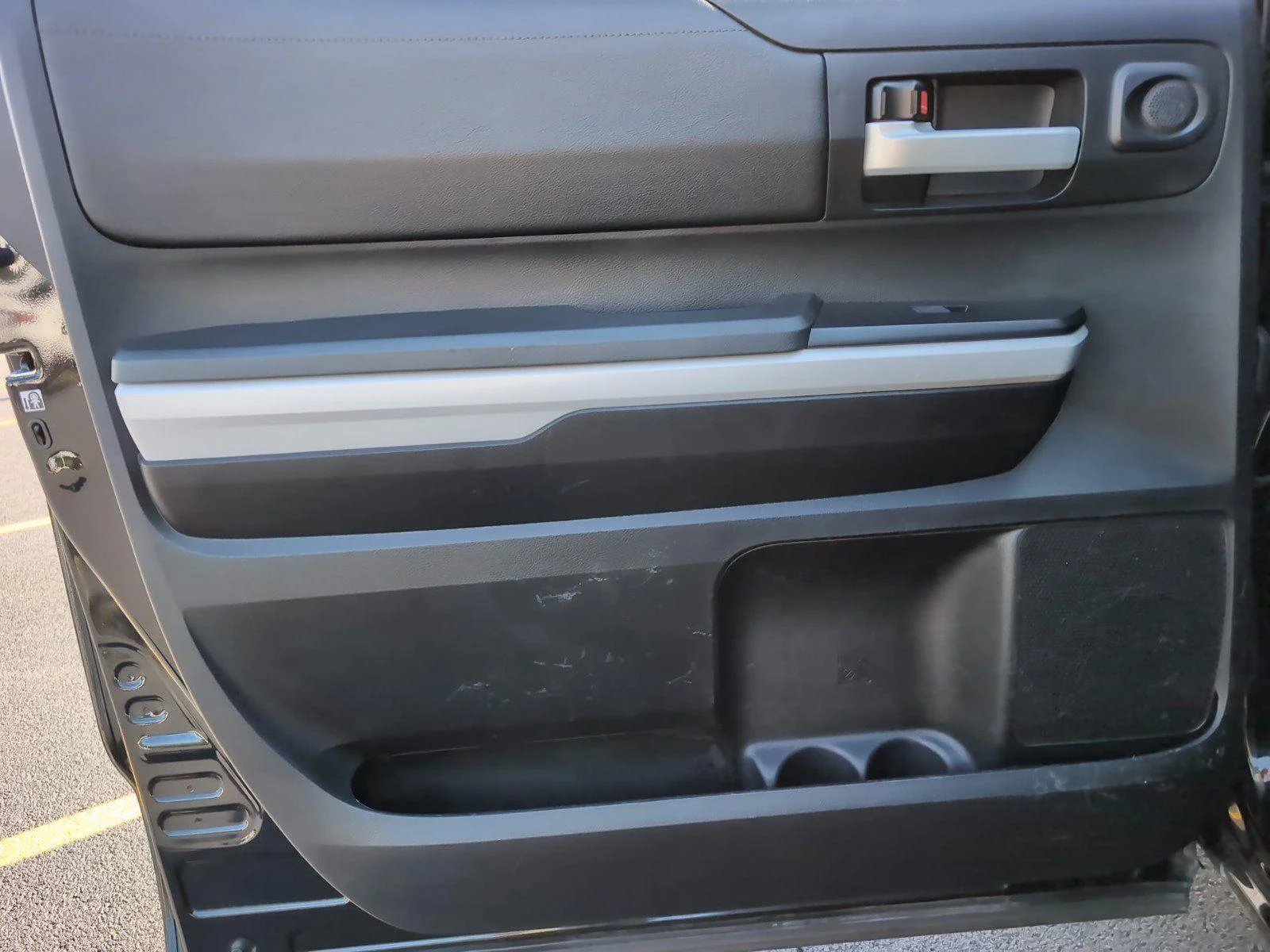 Used 2019 Midnight Black Metallic Toyota SR5 image 36