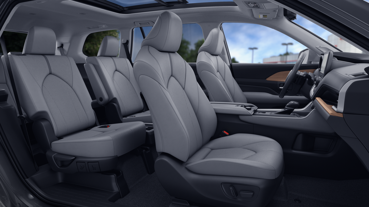 New 2026 Wind Chill Pearl Toyota Platinum image 20
