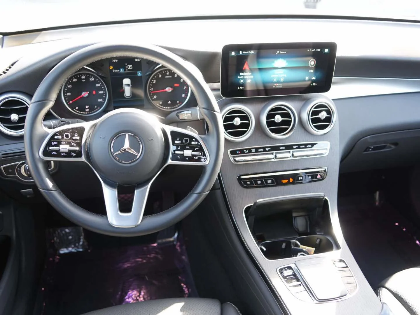 Used 2022 Polar White Mercedes-Benz GLC 300 4MATIC® SUV image 7