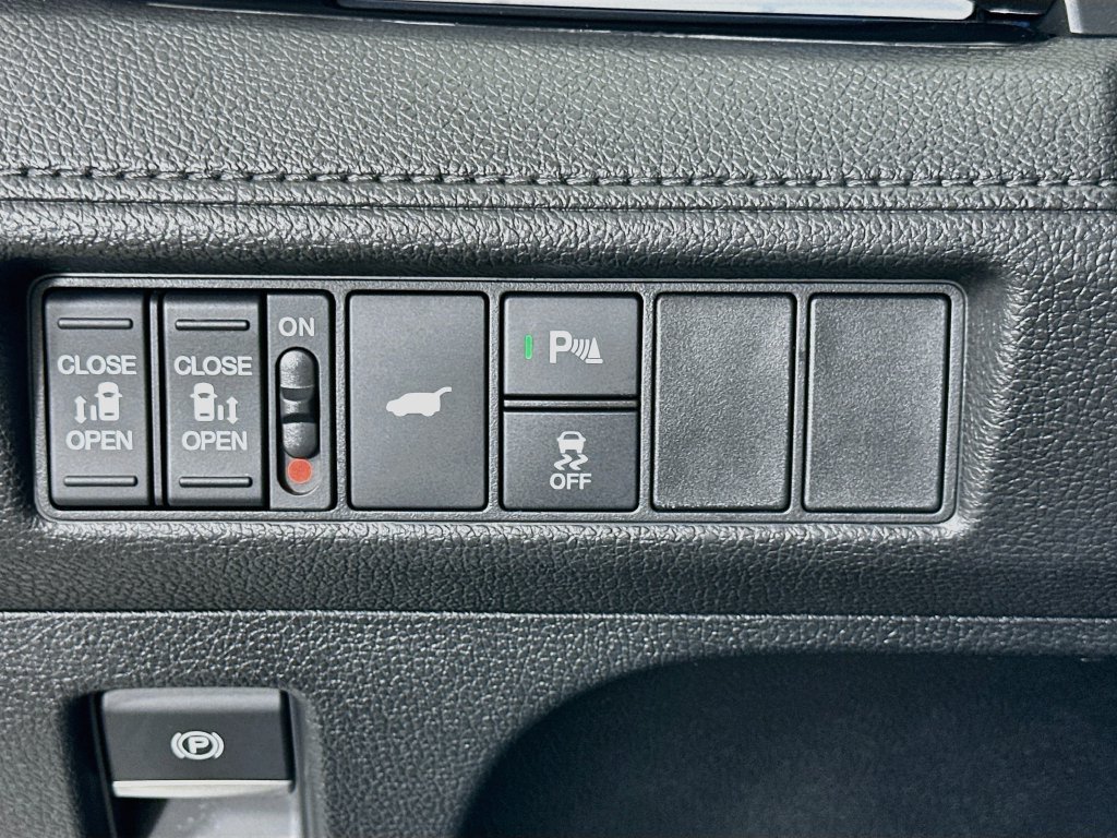 2026 Honda Odyssey Touring - Photo 10