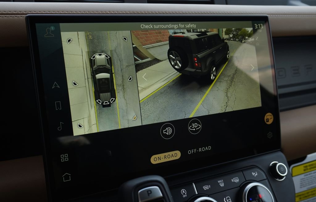 New 2026 Santorini Black Land Rover X-Dynamic SE image 24
