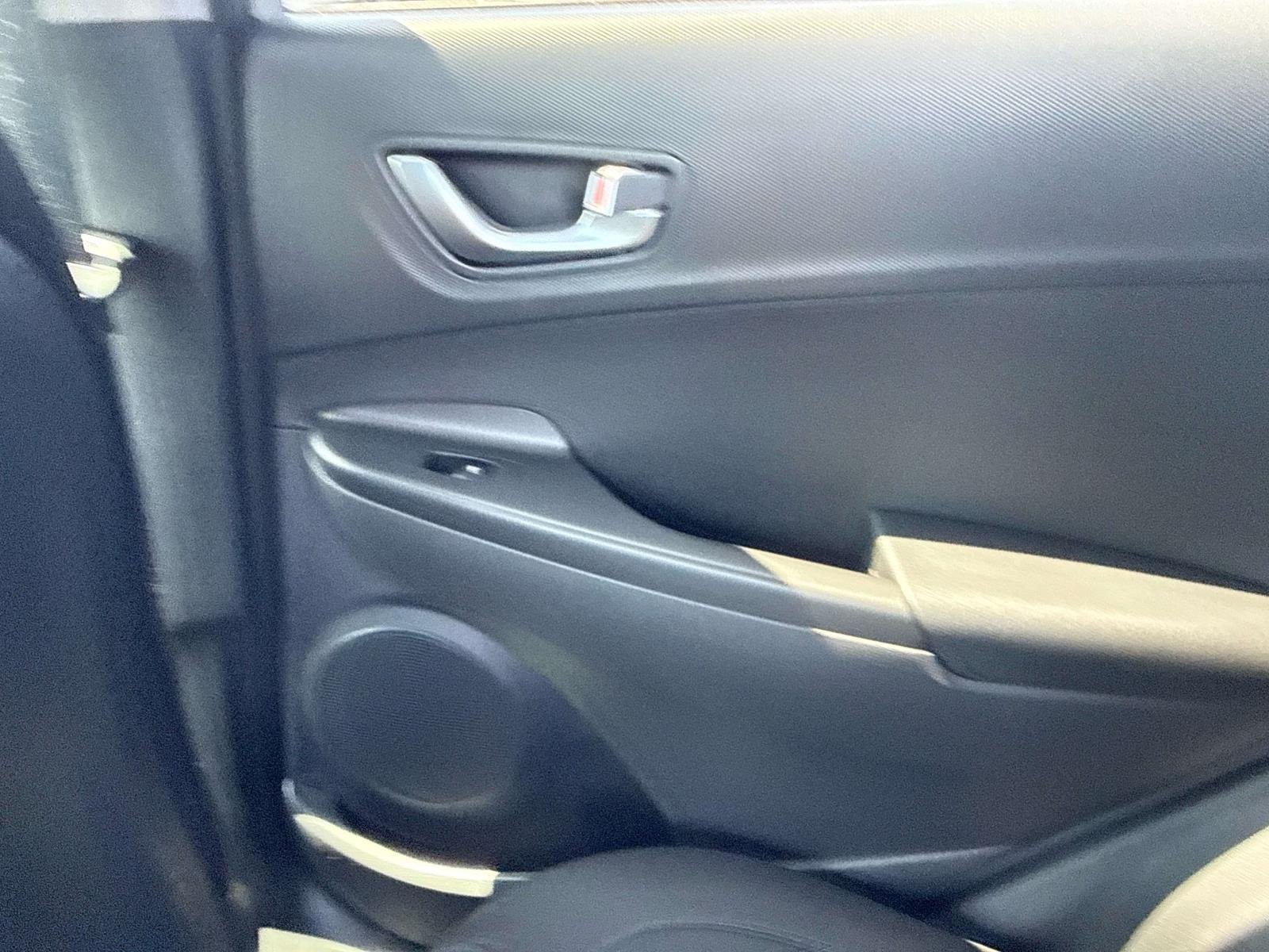 Used 2023 Silver Hyundai SEL image 13