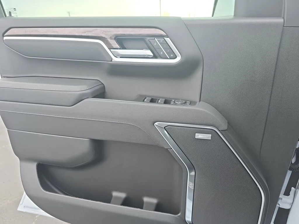 2026 Chevrolet Silverado 1500 LTZ - Photo 25