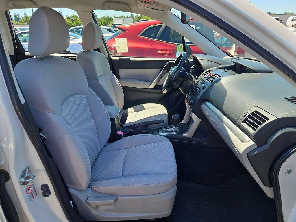 Used 2015 Satin White Pearl Subaru 2.5i image 28