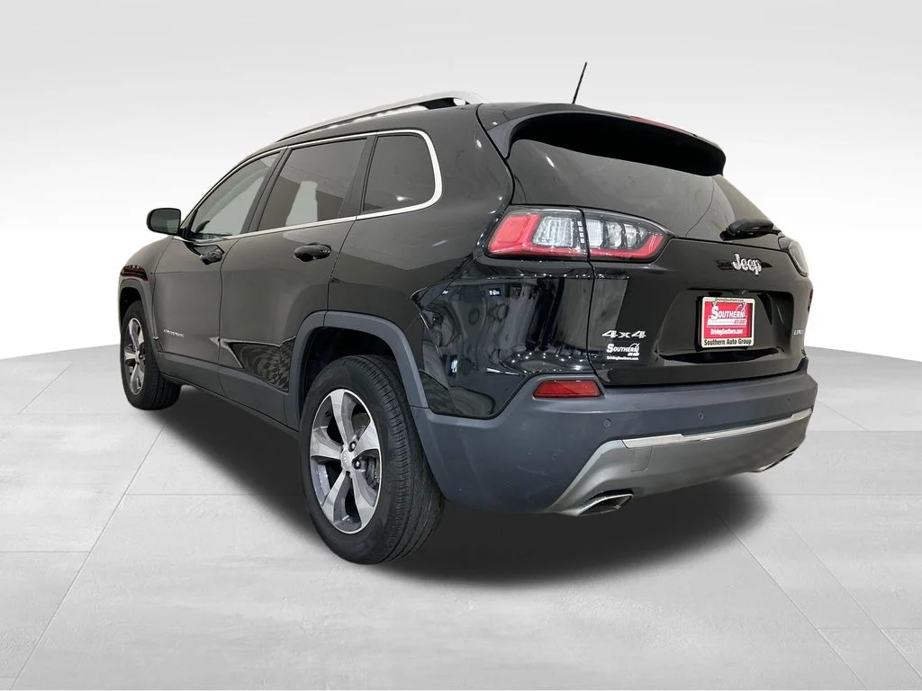 Used 2019 Black Jeep Limited image 3