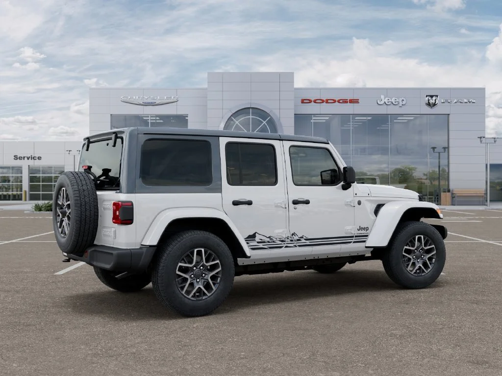 New 2026 Bright White Clear-Coat Exterior Paint Jeep Sahara image 4