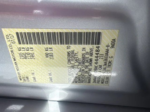 Used 2017 Silver Nissan 3.5 SV image 3
