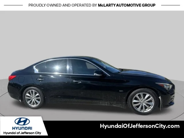 Used 2017 Black INFINITI 3.0t Premium image 3