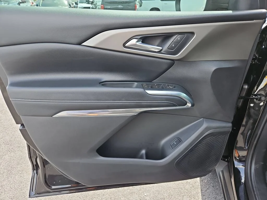 New 2026 Mosaic Black Metallic Chevrolet LT image 14