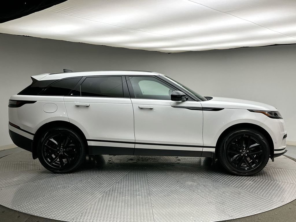New 2026 Fuji White Land Rover S image 4