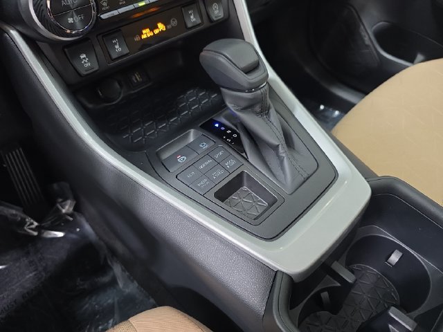 Certified Used 2025 White Toyota XLE image 22