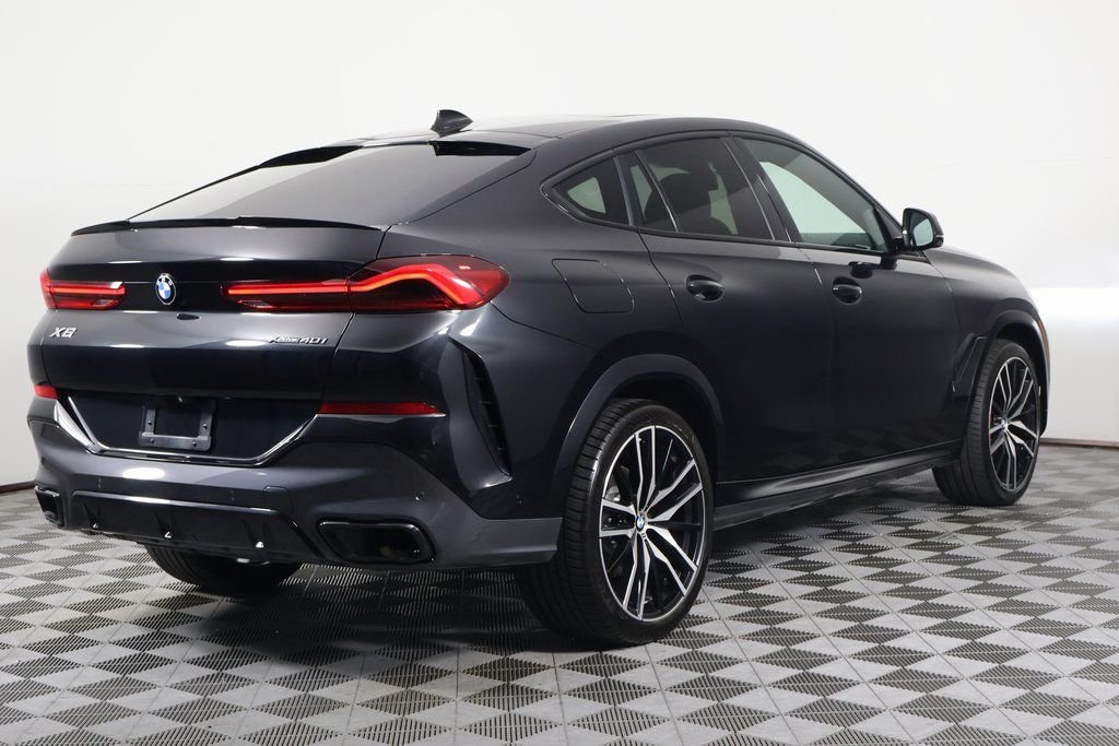 Used 2022 Black Sapphire Metallic BMW xDrive40i image 4