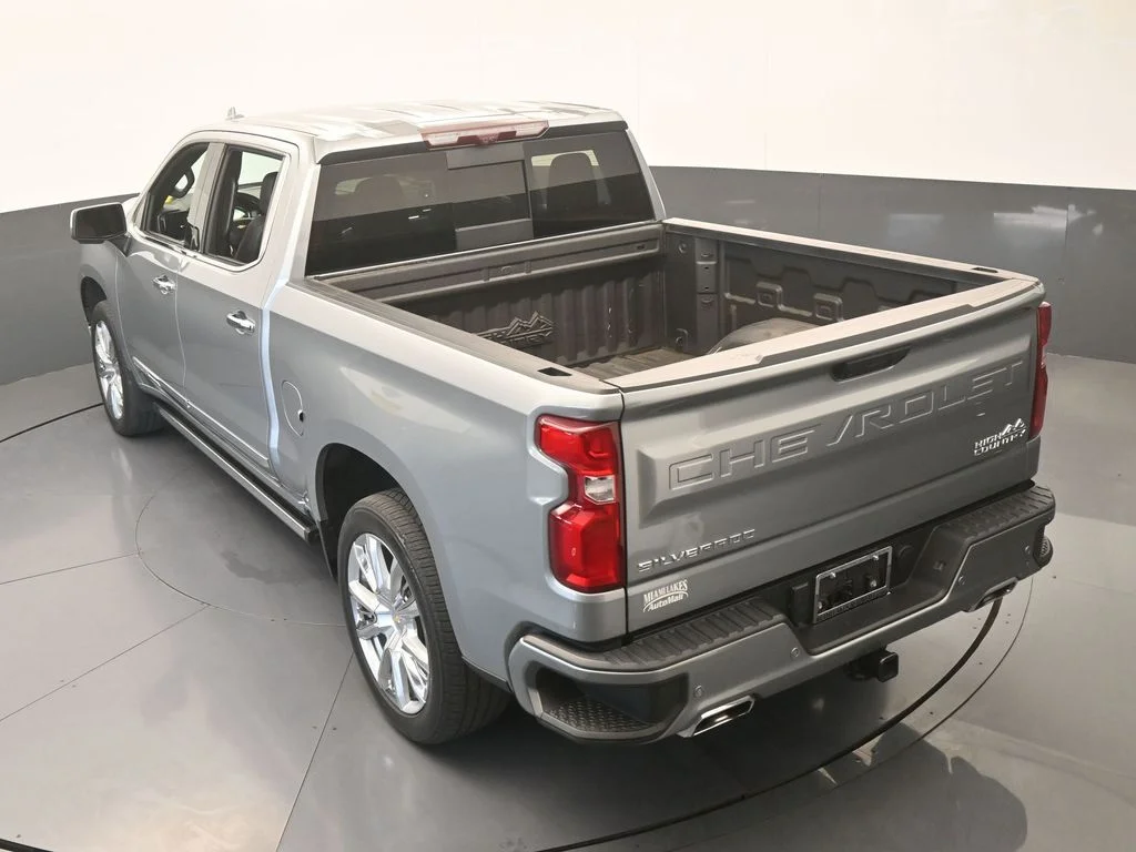 Used 2024 Sterling Gray Metallic Chevrolet High Country image 63