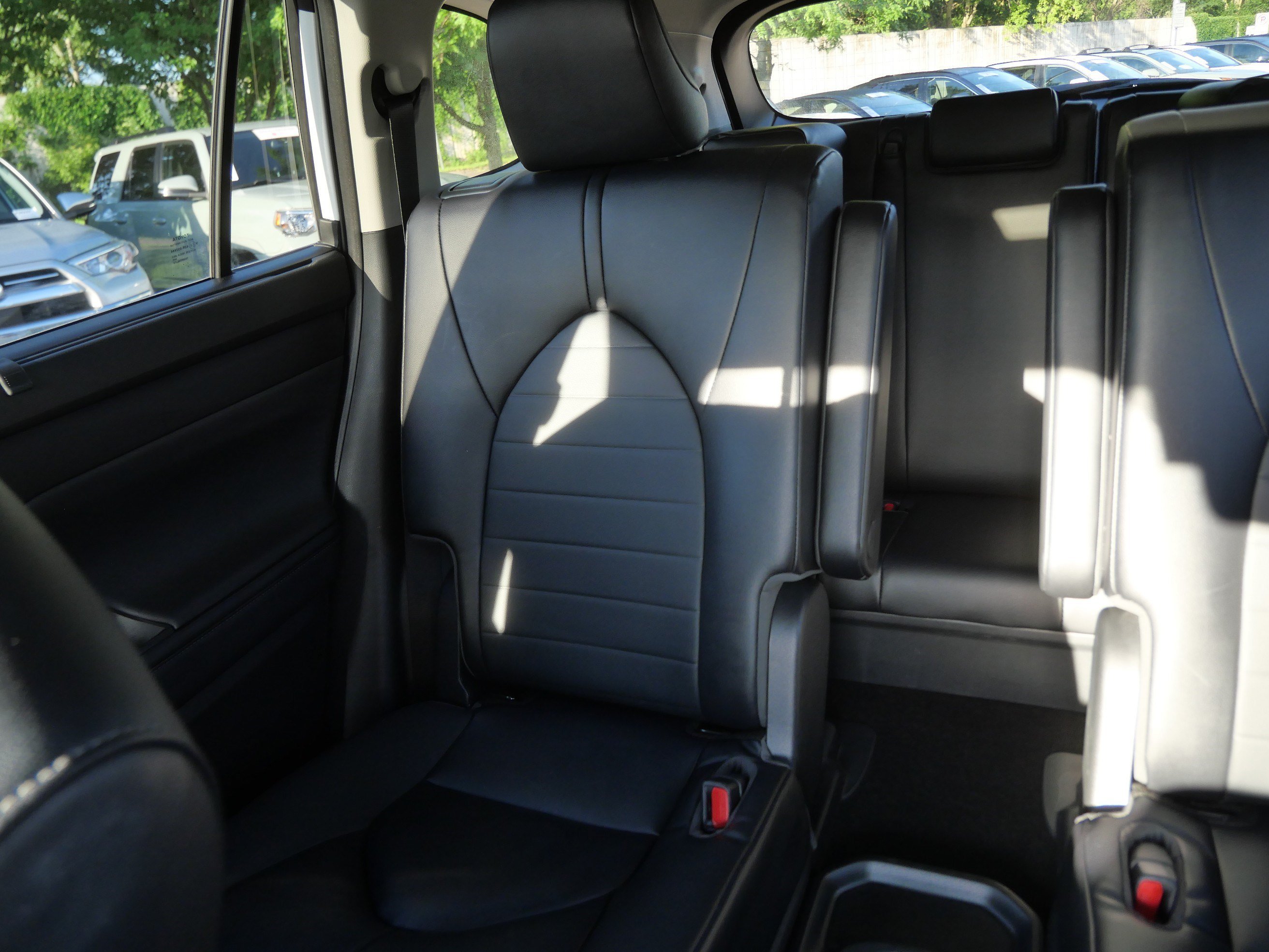 Certified Used 2020 Blizzard Pearl Toyota Limited image 12