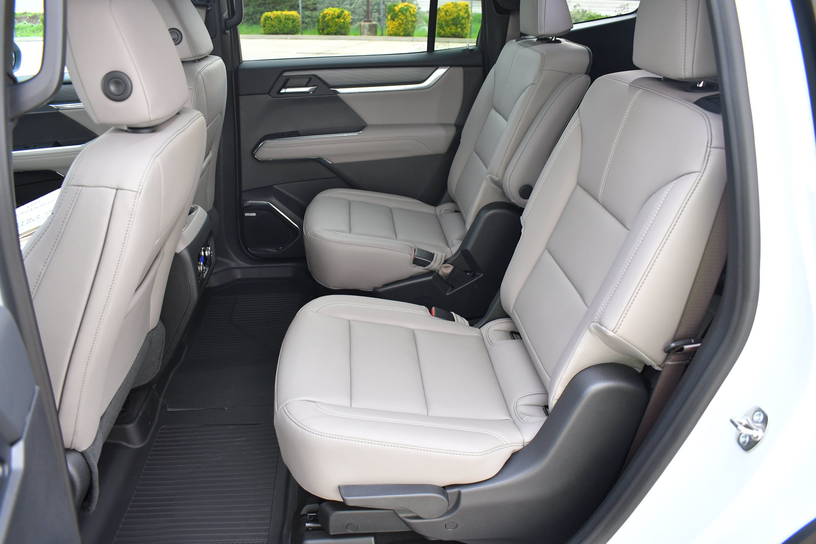 2026 GMC Acadia Elevation - Photo 17