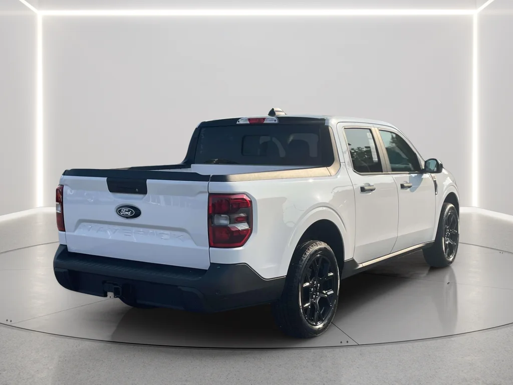 New 2026 White Ford XLT image 5