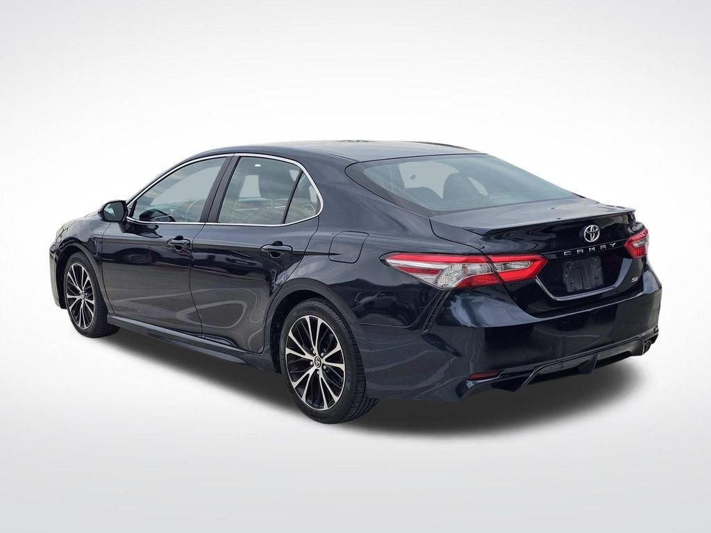 Used 2018 Blue Toyota SE image 15