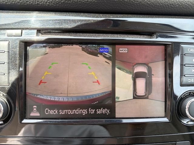 Used 2019 Red Nissan SL image 19