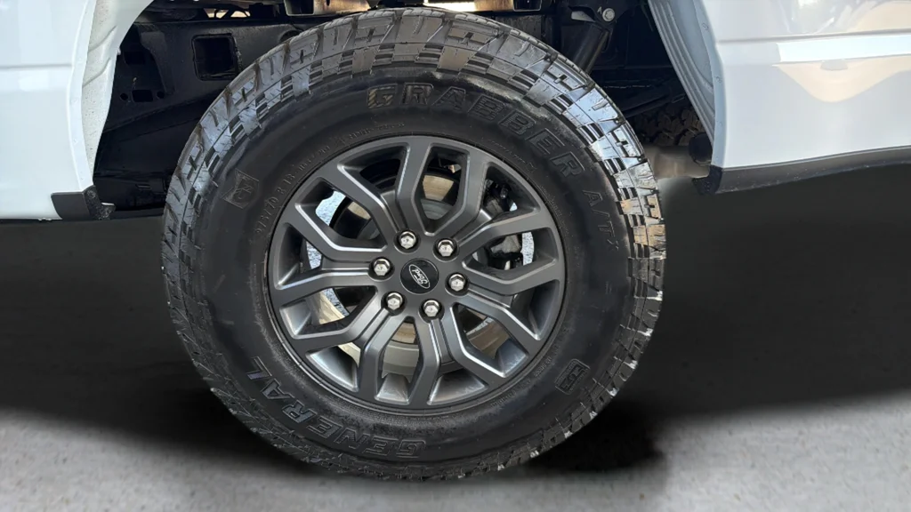 Used 2025 White Ford Tremor image 30