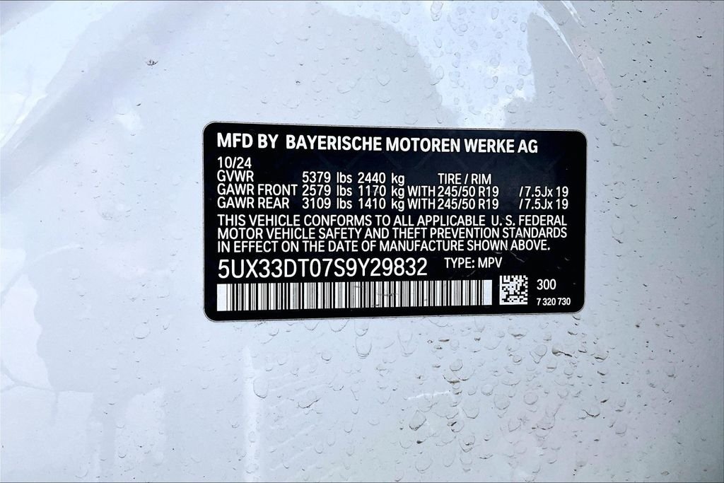 Used 2025 White BMW xDrive30i image 15