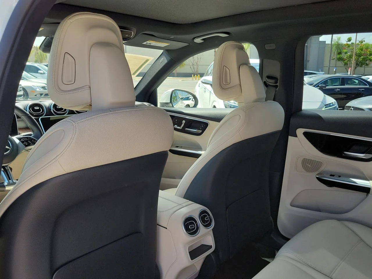 Used 2026 White Mercedes-Benz GLC 300 image 12