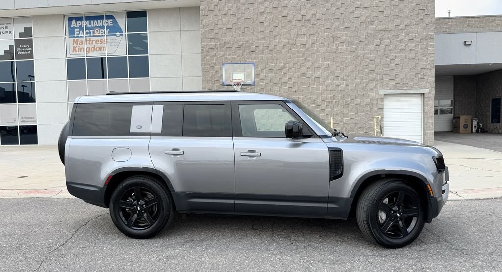 Used 2023 Gray Land Rover S image 5