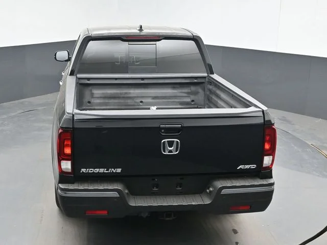 Used 2017 Black Honda RTL-E image 22